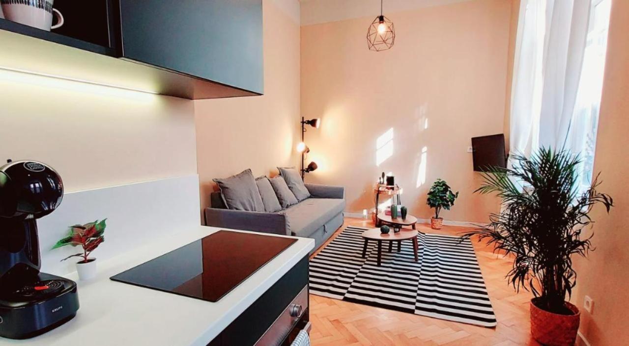 A+ Budapest Downtown Apartments Akacfa, Budapest